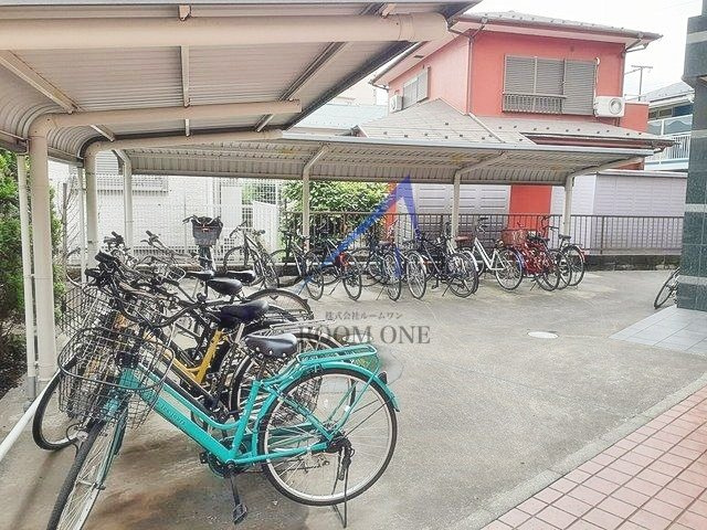 ラヴィアンローズのその他共用部分|駐輪スペースです。