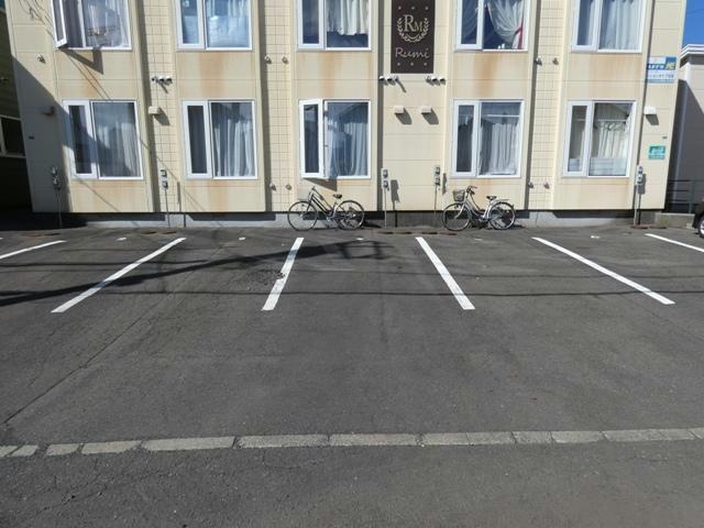 ラ・シエル芦野の駐車場
