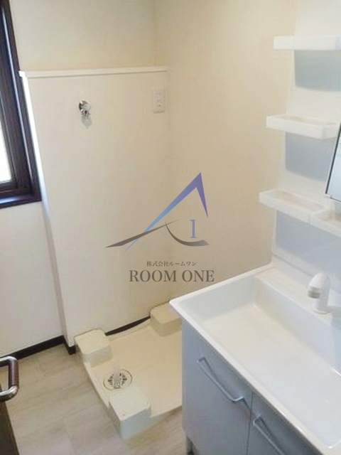 パールハイム経堂の設備|洗濯機置き場です。