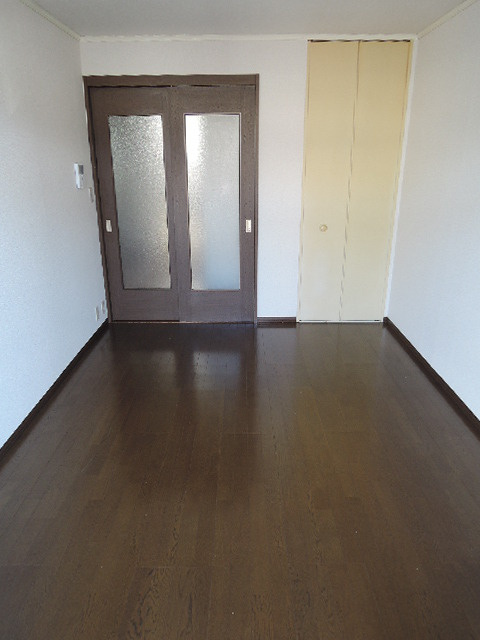 シティハイム　ヒロセＣの設備|フローリングの洋室６帖