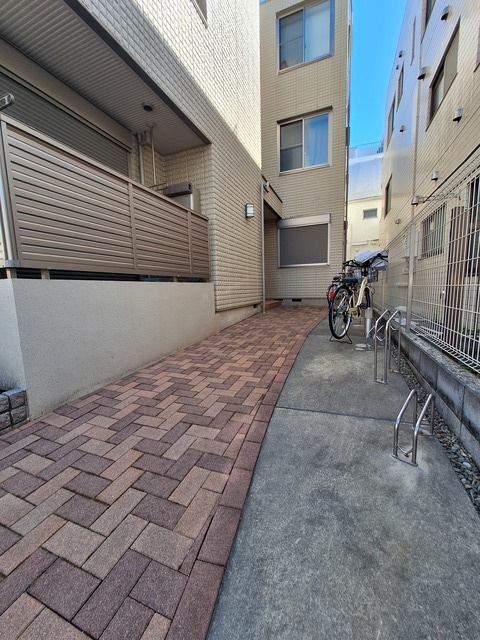 ラスールのエントランス|★エントランスアプローチ★