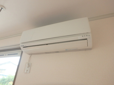 【設備】 | 万々戸建て賃貸 | リビングエアコン