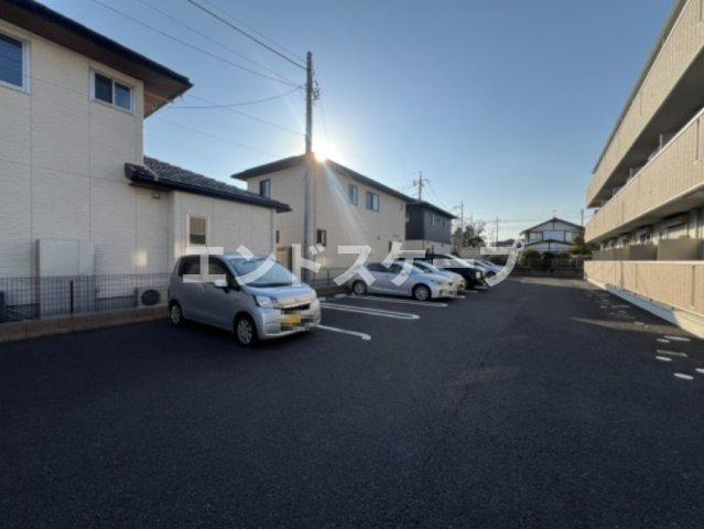 カーサココルン　Ａ棟の駐車場|高崎、前橋のお部屋探しはエンドスケープまで！お客様の理想お聞かせ下さい♪