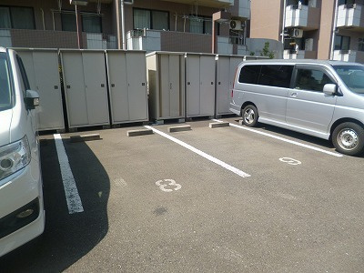 ハビタスミヤタの駐車場|敷地内駐車場完備　※台数に制限あり