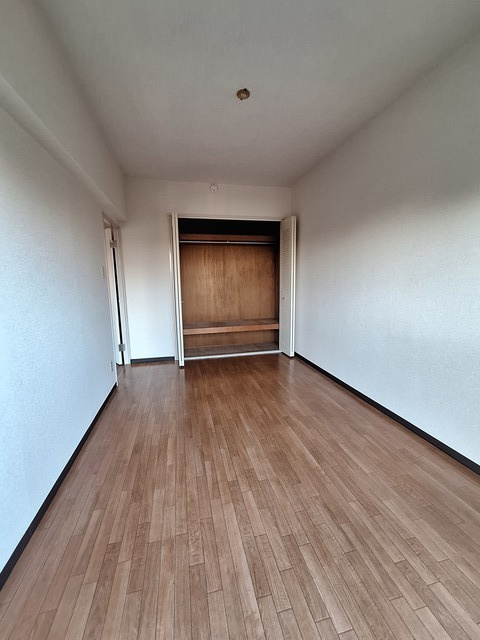 ハビタスミヤタの洋室