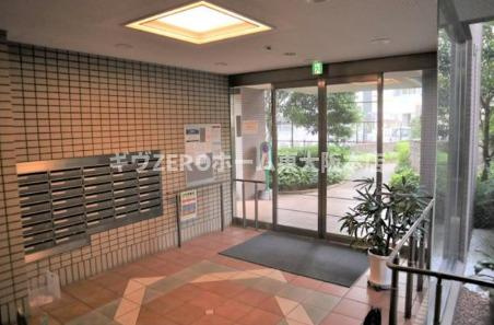 レジデンス八楽のロビー