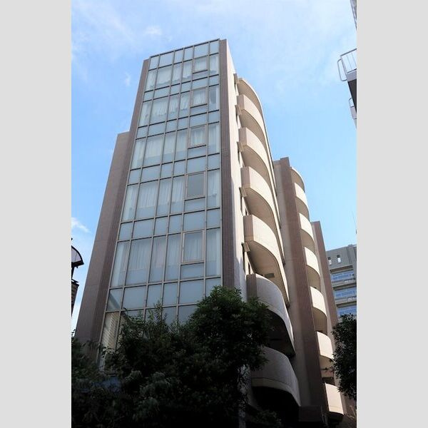 レジデンス八楽の外観