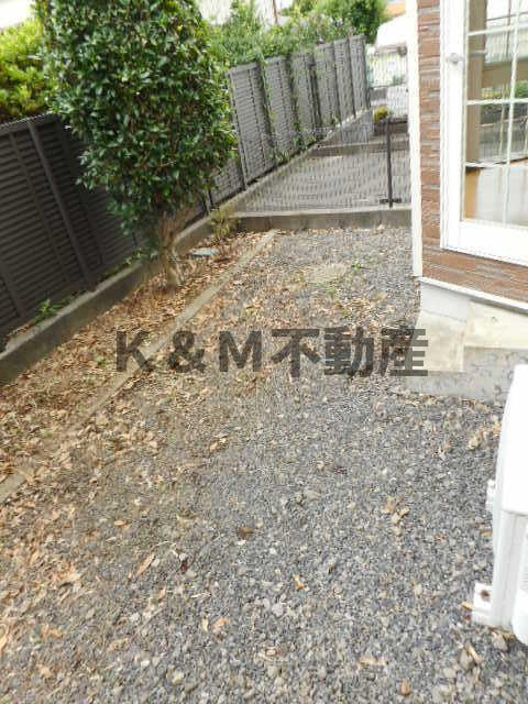 ドゥ・ジャルダンの庭|お庭が付いています