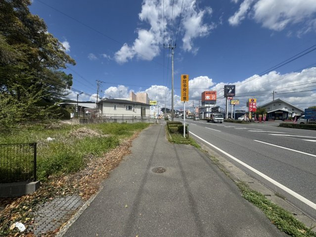 鳥栖市牛原町　売り土地の前面道路含む現地写真|前面道路含む現地写真です