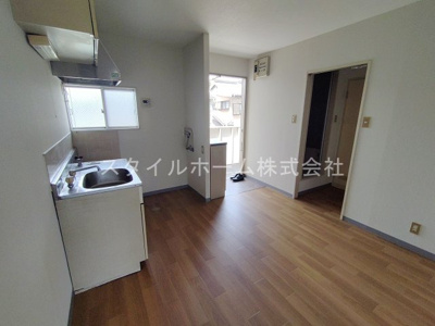 【居間・リビング】 | タウニィ吉川A | イメージ写真です。