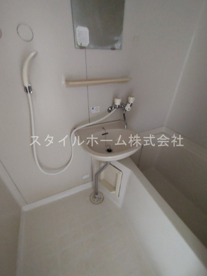 【浴室】 | タウニィ吉川A | イメージ写真です。