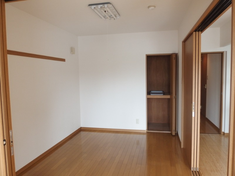 ドミールＴＦの洋室