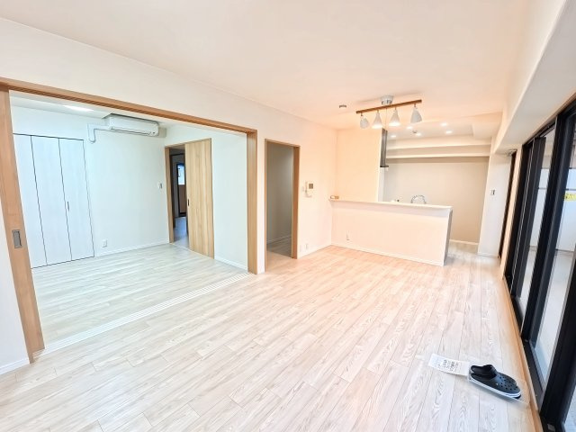 【居間・リビング】の画像