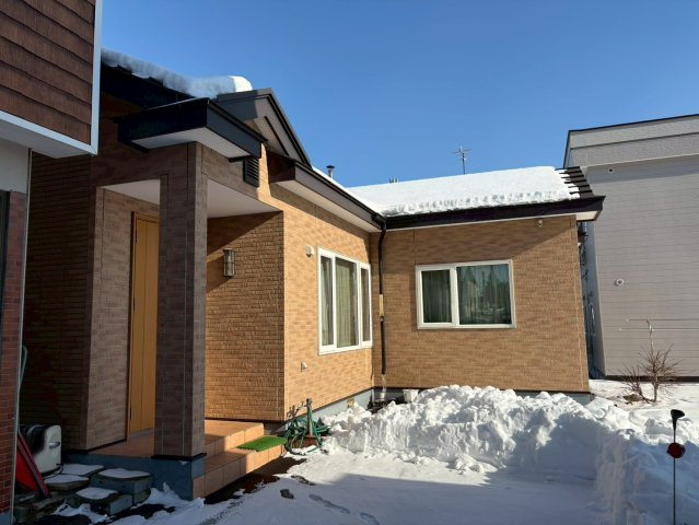 中古住宅（店舗付き）　帯広市東5条南21丁目の外観