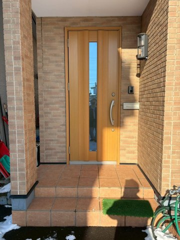 中古住宅（店舗付き）　帯広市東5条南21丁目の玄関