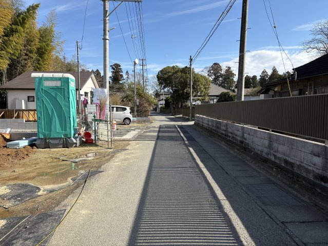 錦町御宝殿 新築一戸建ての前面道路含む現地写真