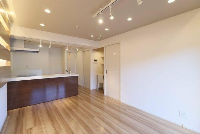 ラ・フォルム神楽坂の居間・リビング