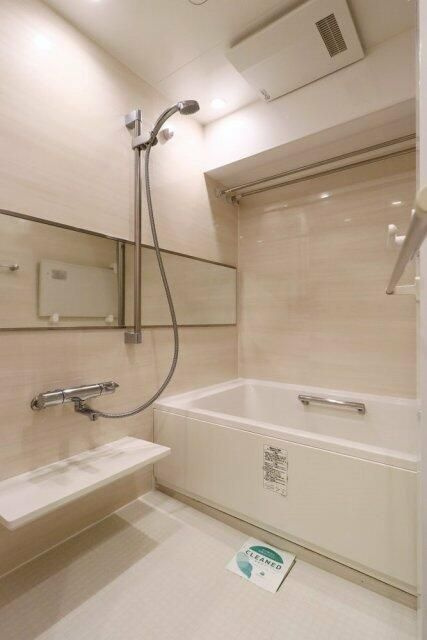 ラ・フォルム神楽坂の浴室