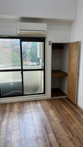 ロイヤルシャトー藤井寺Ⅱの居間・リビング