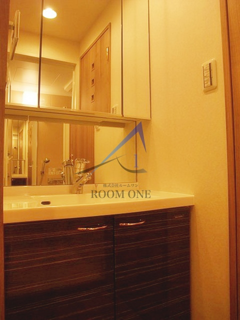 ルーブル大塚弐番館の洗面所|洗面台です。