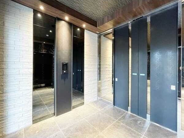 S-RESIDENCE金山altano(アルターノ)の玄関