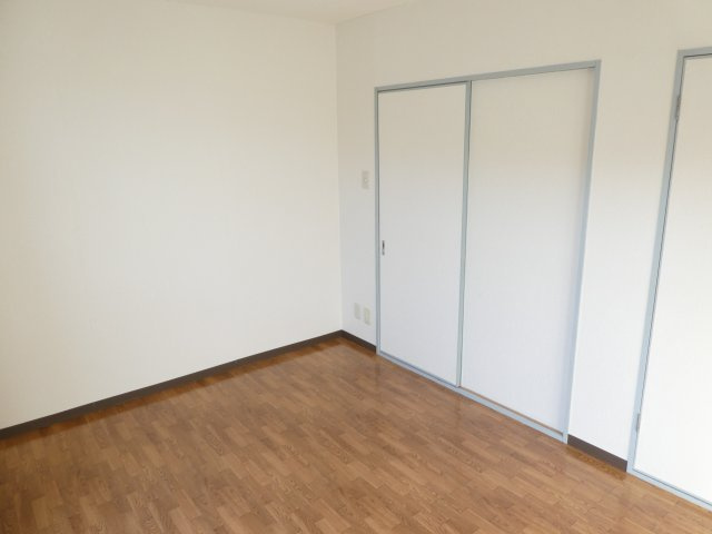 鶴居荘A棟の寝室