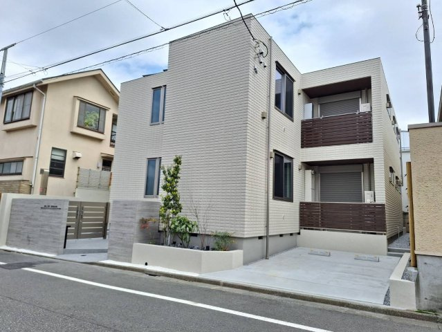 Ｈｉｌｌ　Ｔｏｐ　ＯＫＵＳＡＷＡ