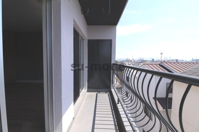 ハコス摂のバルコニー