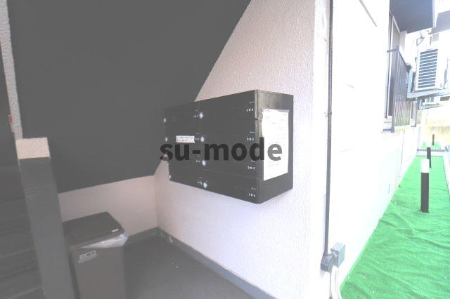 ハコス摂のエントランス