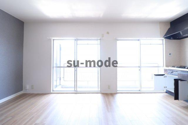 ハコス摂の居間・リビング