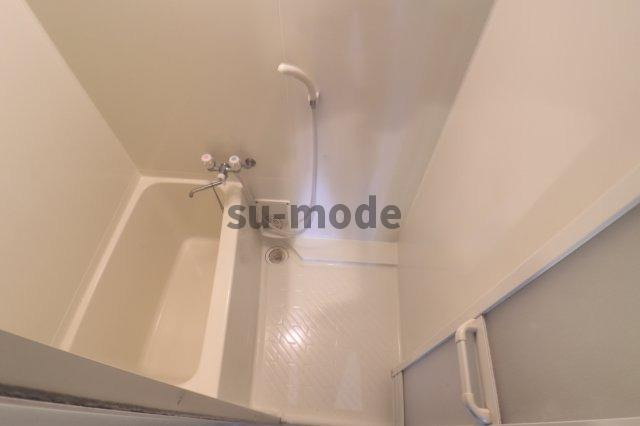 ハコス摂の浴室