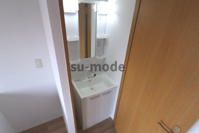 ハコス摂の洗面所