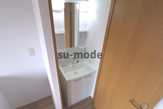 ハコス摂の洗面所