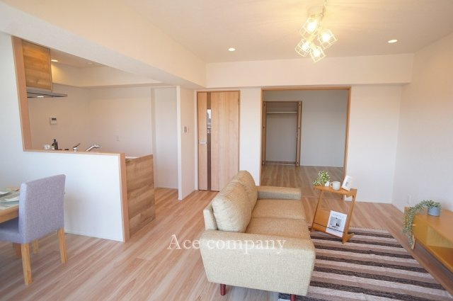 【居間・リビング】 | ハイム鴻池 | 【LDK：15.6帖】