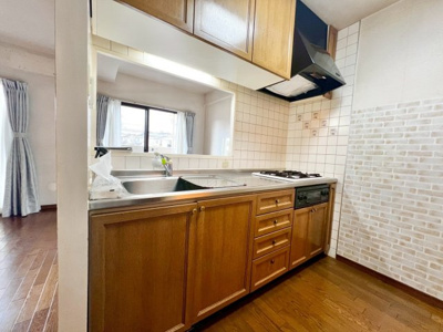 【キッチン】 | レックスガーデン堺東 | 開放感ある対面キッチン♪家族を身近に感じる暖かいお家ですね♪