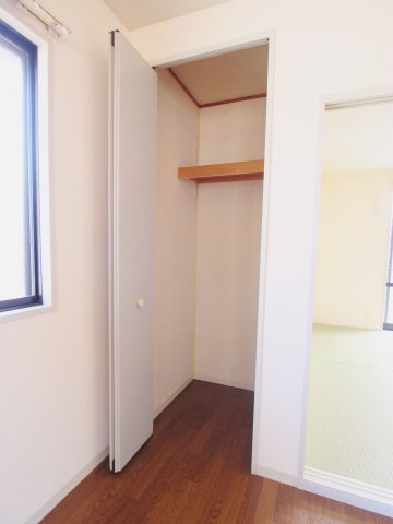 フォーレス日の出 Aの収納