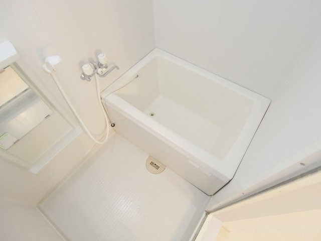 フォーレス日の出 Aの浴室