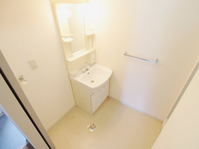 フォーレス日の出 Aの洗面所