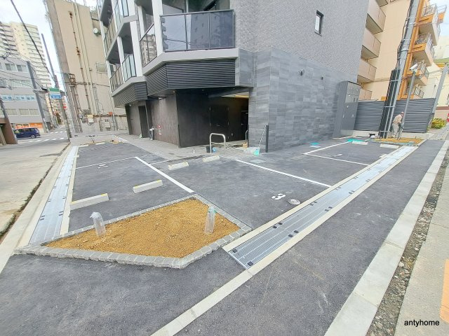 ファーストフィオーレ谷町六丁目フェリシア　仲介手数料無料の駐車場