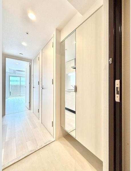 エスリード鶴舞グランパークスの玄関