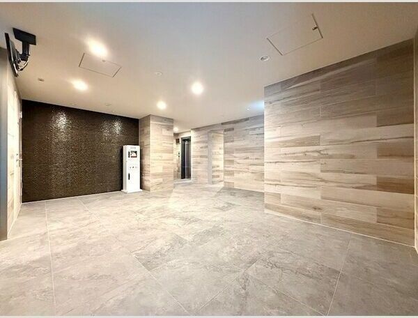 エスリード鶴舞グランパークスのロビー