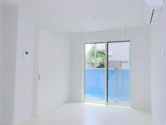 イリゼ松庵の居間・リビング|★ＬＤＫ広々１１帖★　★綺麗な内装です♪