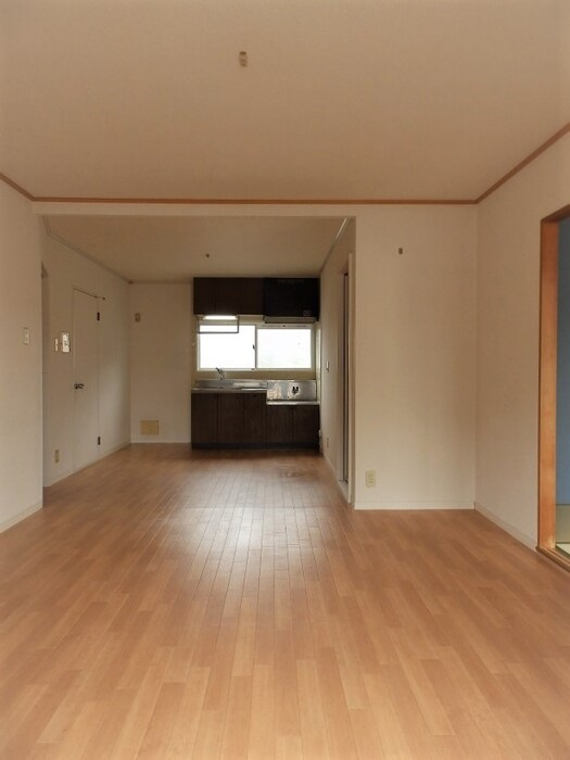 ゼフィランテスC棟の居間・リビング