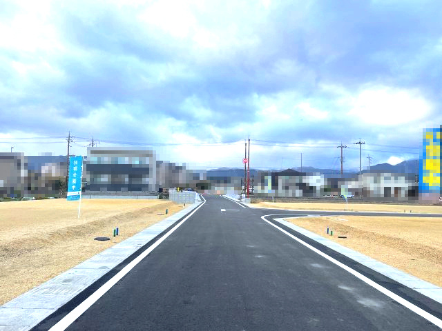 大津市本堅田2丁目分譲地（23号地）の前面道路含む現地写真