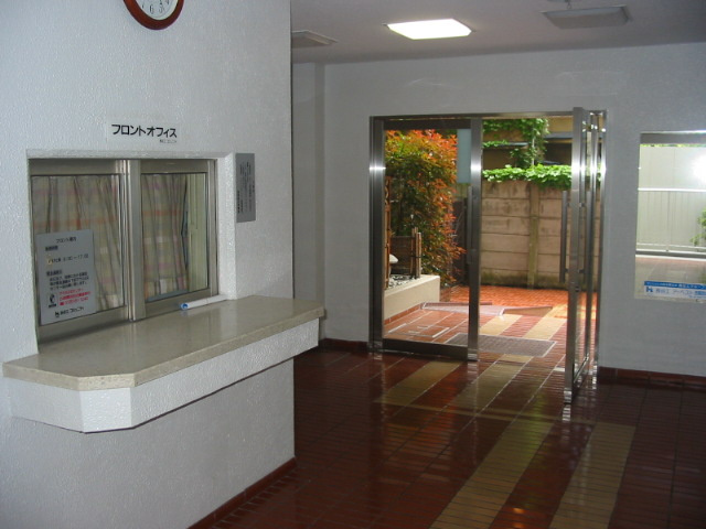 エントランス内