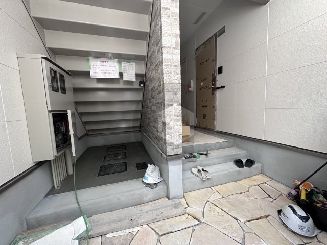 フジパレス高井田西3番館のロビー