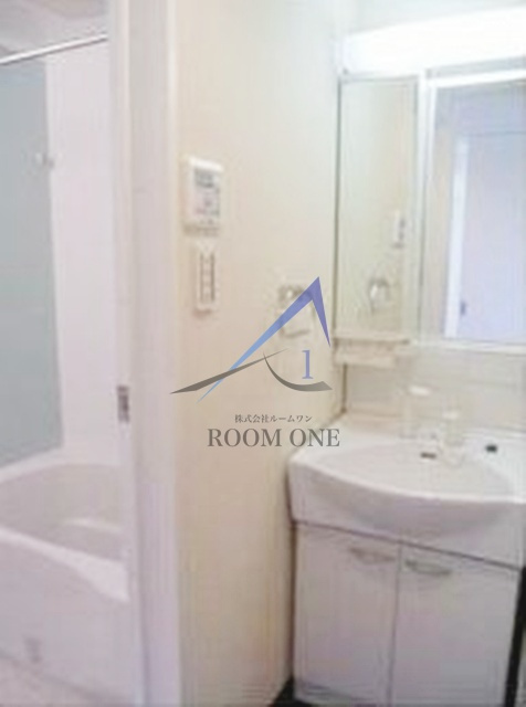 フェニックス板橋の洗面所|独立洗面台です。