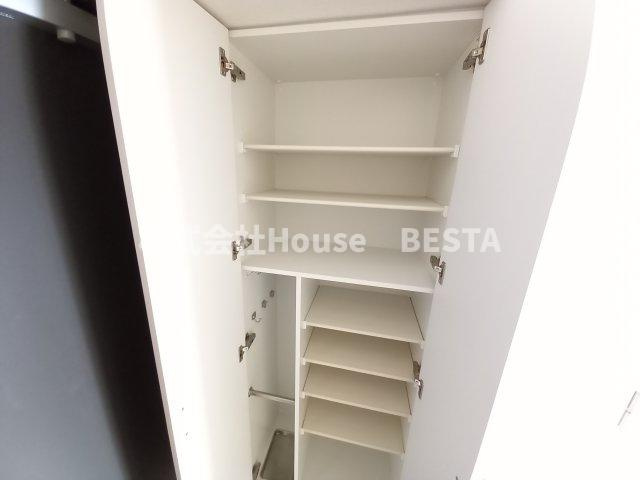 プレサンス神戸水木通ルミエスの収納