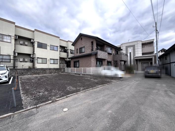 売土地　上安2丁目の前面道路含む現地写真