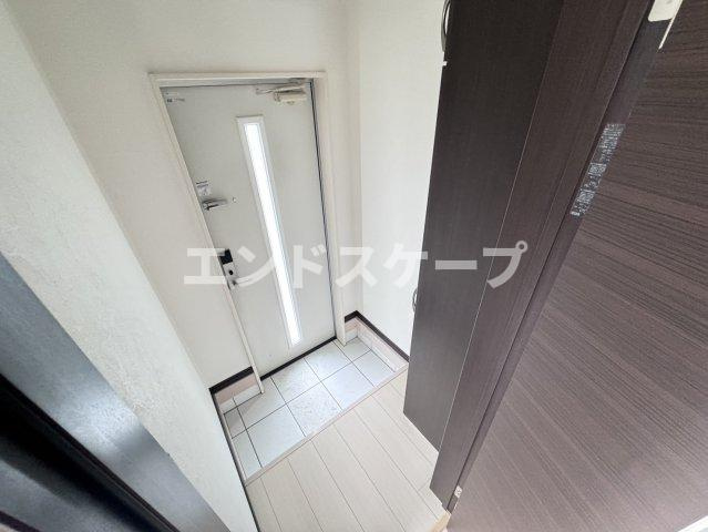 Emerald squareの玄関|高崎、前橋、伊勢崎エリアのお部屋探しはエンドスケープまで！お客様の理想お聞かせ下さい♪